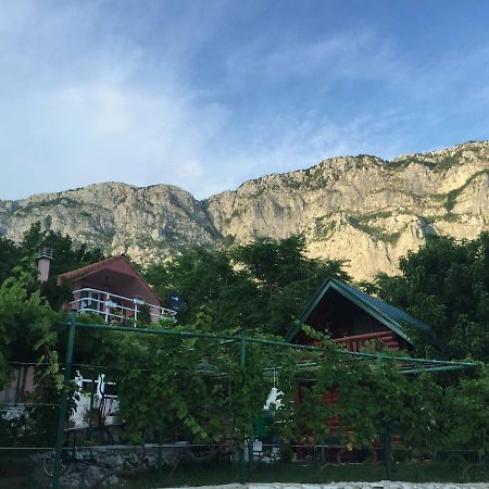 Holiday Village Ostrog Nikšić Buitenkant foto