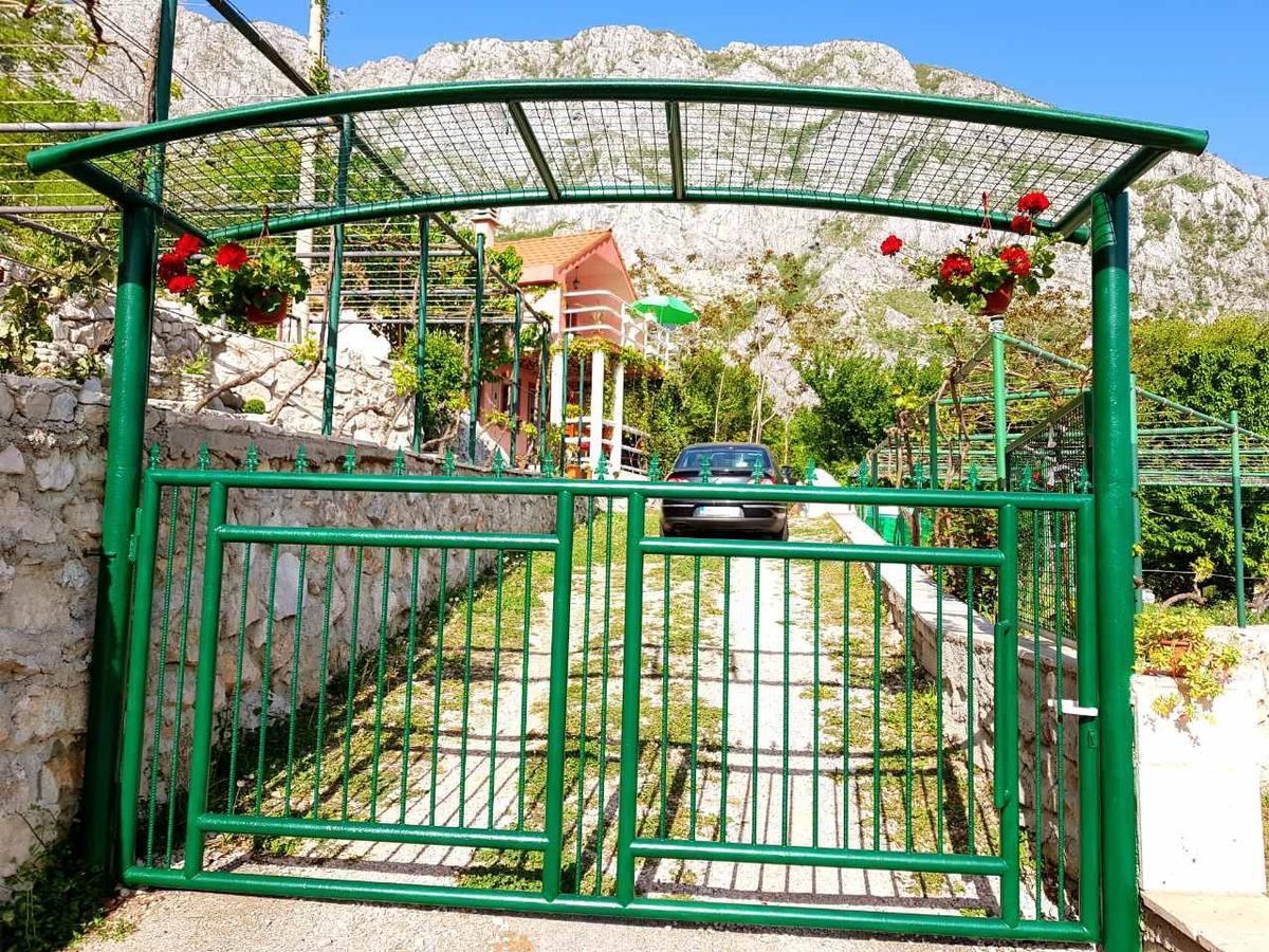 Holiday Village Ostrog Nikšić Buitenkant foto